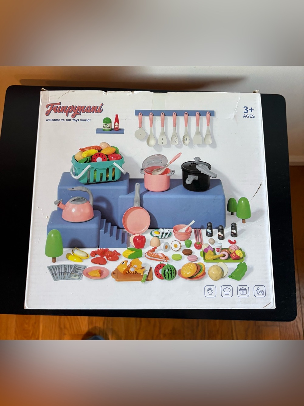 135 Piece Kids Pretend food set